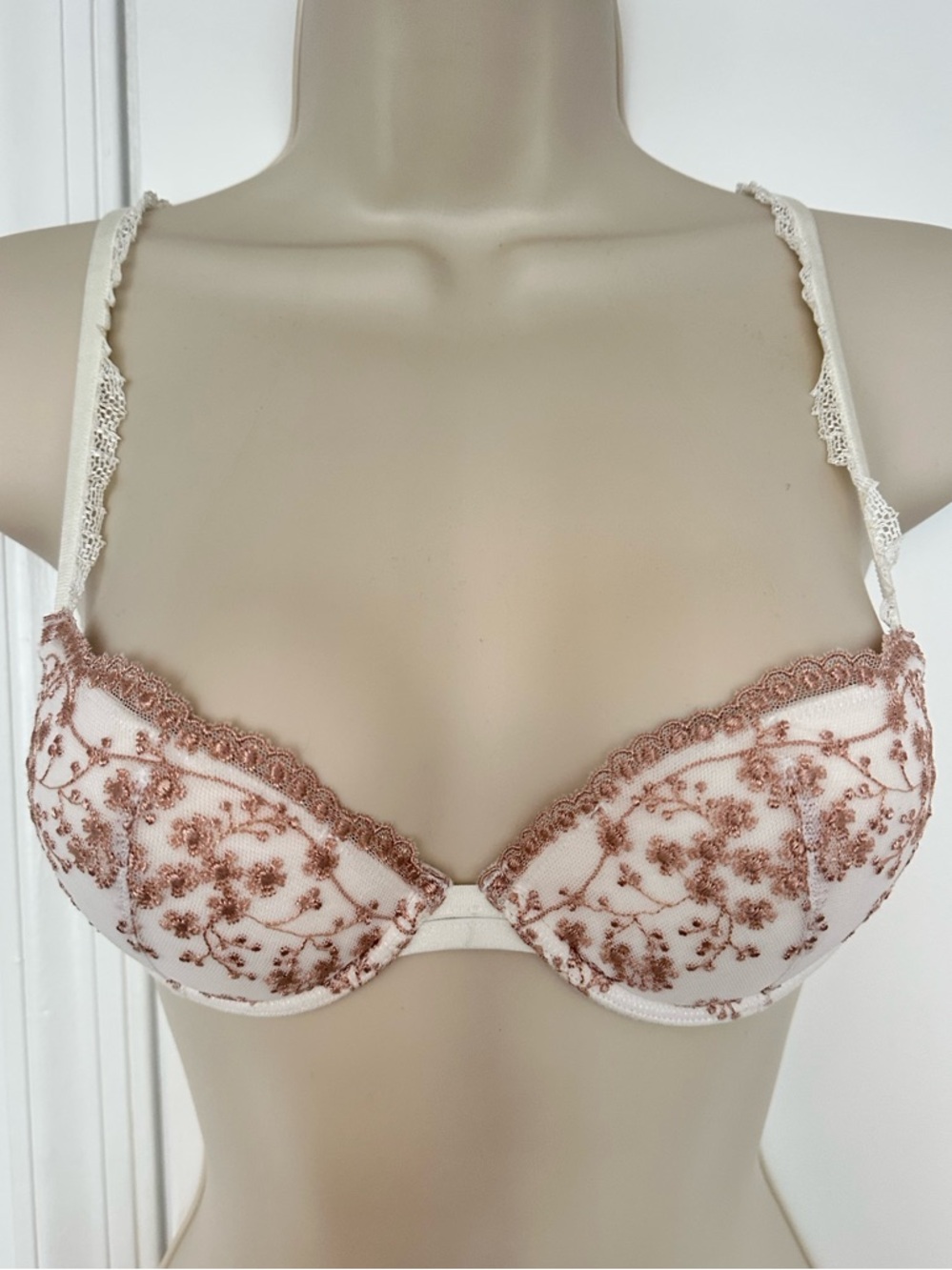 New La Perla Floral Embroidered Lace Bra - White and Pink #079 - Picture 8 of 11